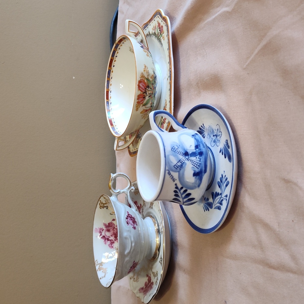 Vintage Tea Cups with Saucers